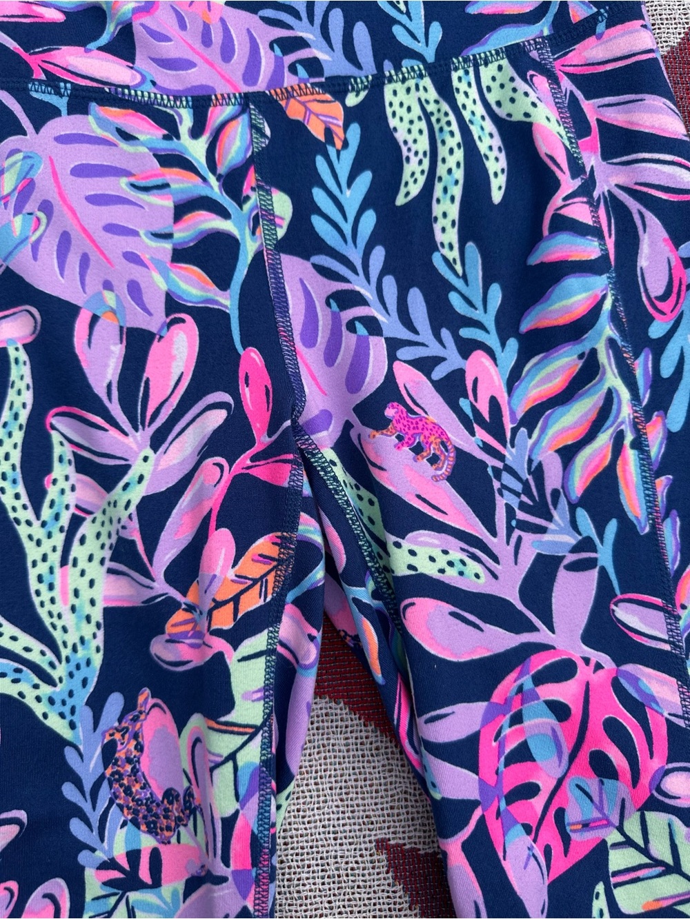 Lilly Pulitzer Luxletic Weekender High Rise Crop Leggings - Picture 4 of 5
